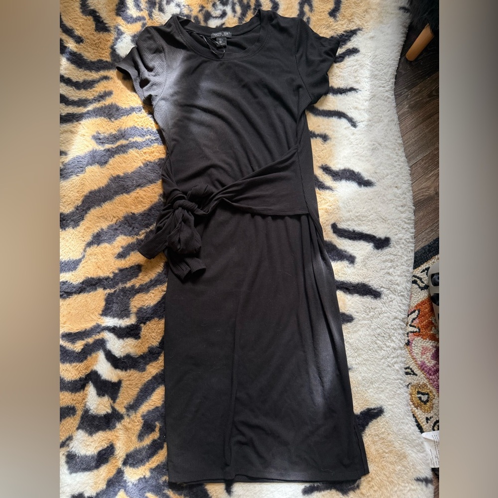Rachel Zoe Ribbed Tie-Waist Midi Dress